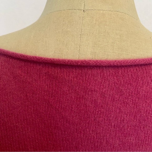 Pure cashmere Sm dark Pink boatneck sweater. EUC - Picture 3 of 7